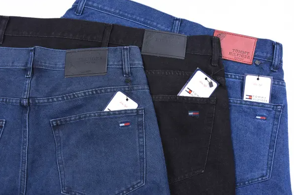 đPack 3 Jeans 3 Couleurs VariĂ©es â Bleu FoncĂ©, Bleu Clair & Noir
