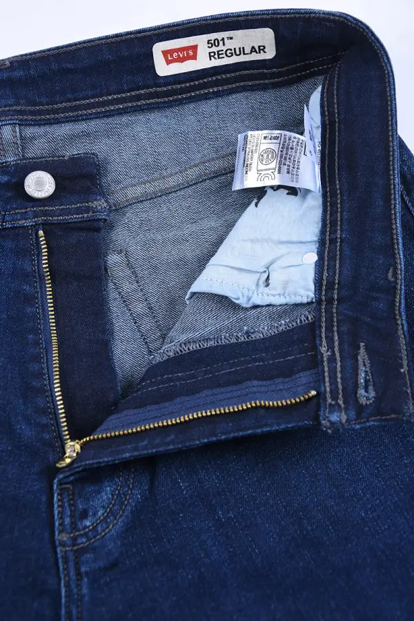 👖 Jean Levi’s – Coupe Normale Couleurs : Noir · Bleu foncé · Bleu clair · Brut · Gris